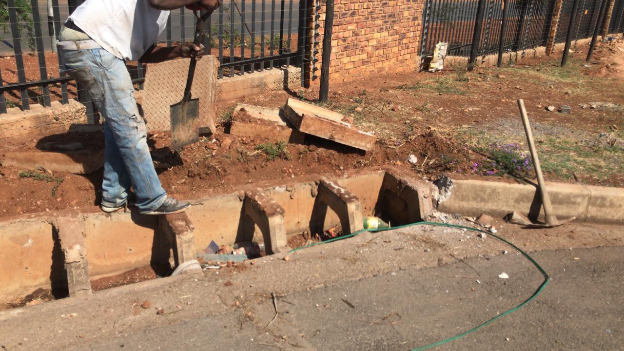 Construction and renovation work by Handyman Gauteng