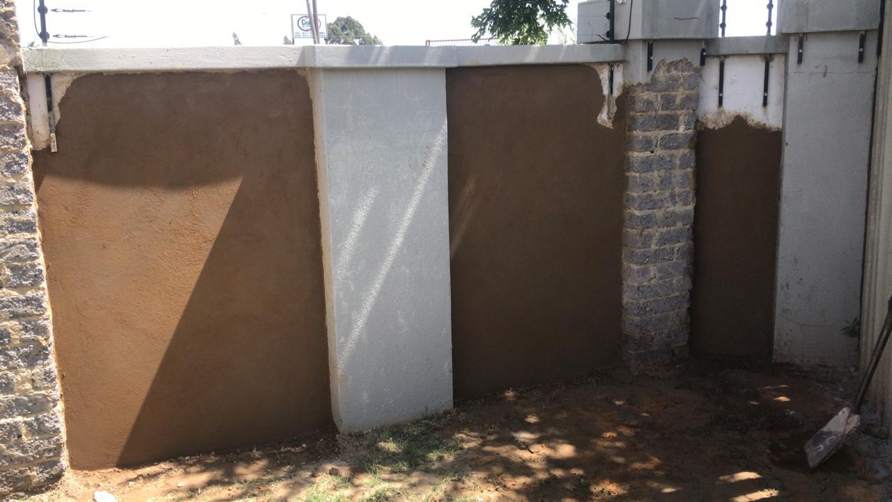 Handyman Gauteng rebuilding a wall